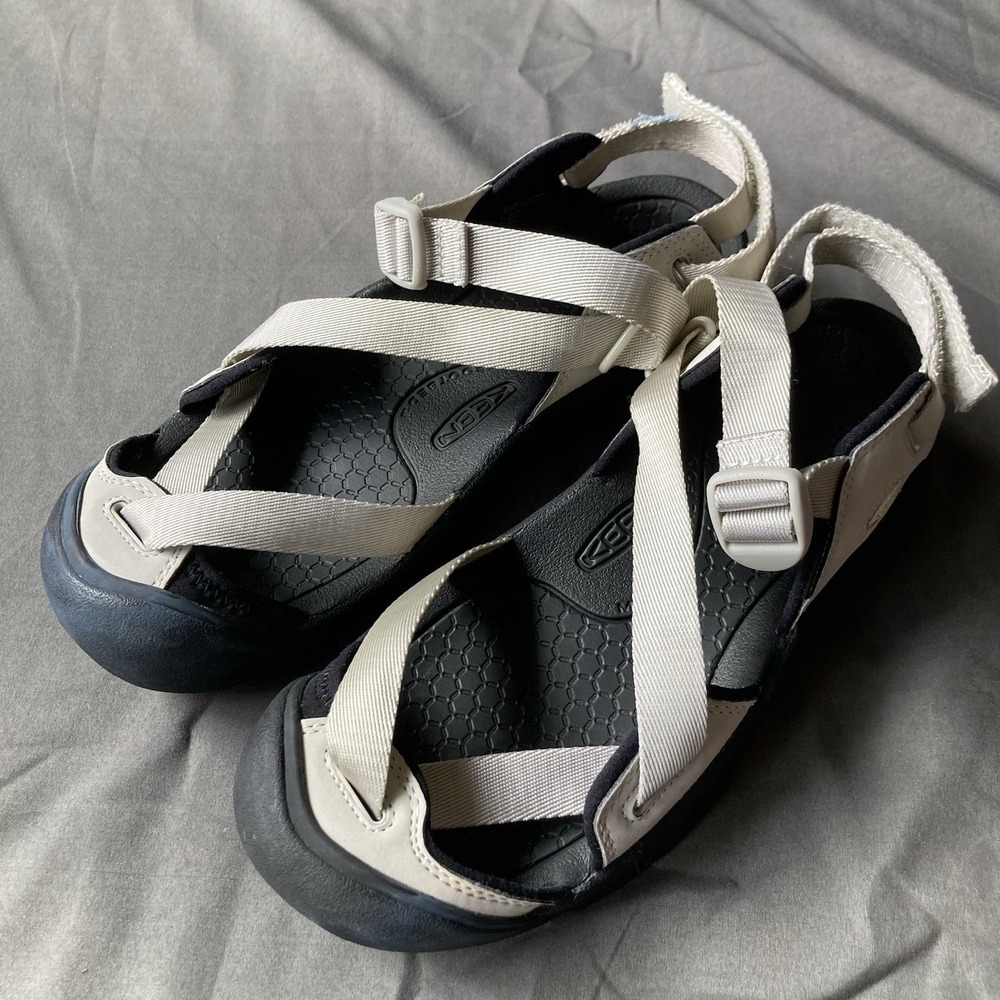 Keen Zerraport II Womens Sz 9.5 Hiking Trail Waterproof Sandals Neutral
